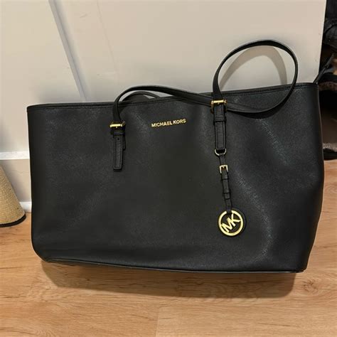 apple store michael kors laptop bag|laptop bag Michael Kors women.